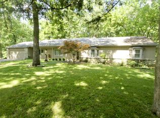 4660 S Lakehill Ave, Springfield, MO 65804