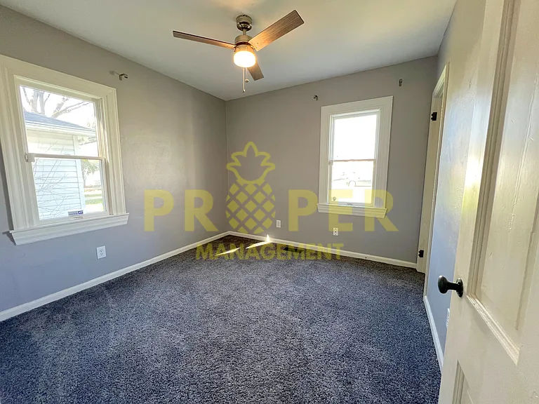 4037 Old Riverside Dr — Photo 11