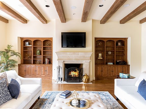 6637 Northaven-3.jpg