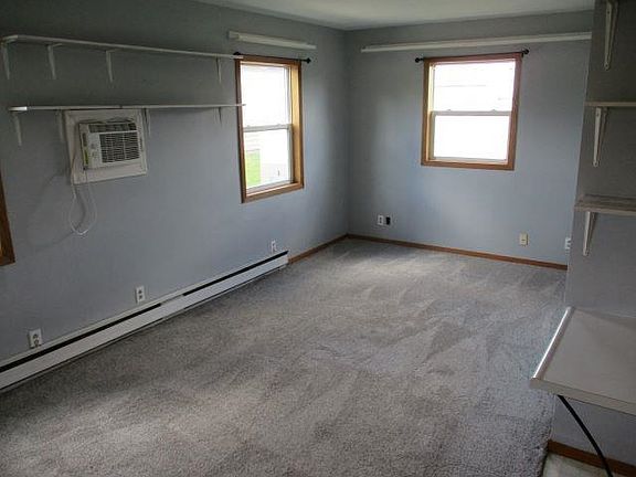 5th image of 24 N Huron St