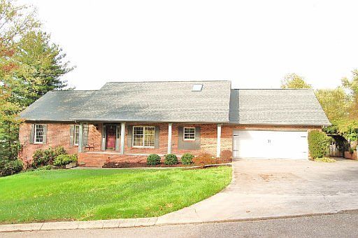 1st image of 324 Sugarwood Dr