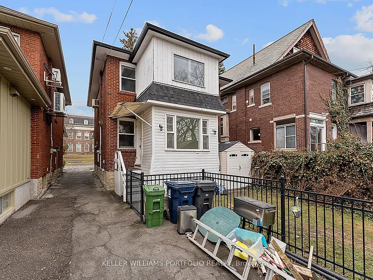 145 Glengrove Ave W — Photo 50