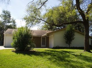 241 Edgehill Dr, Bolingbrook, IL 60440