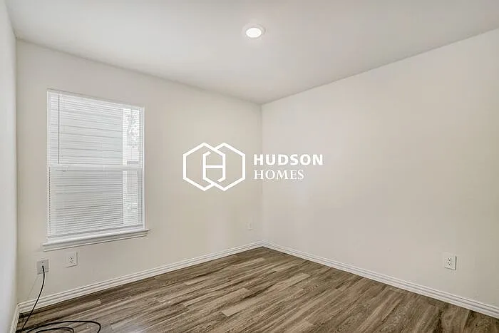 7947 Henson St — Photo 8