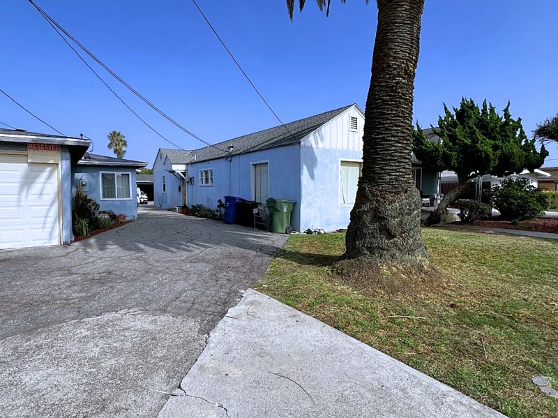 1st image of 4741-4747 W 160th St