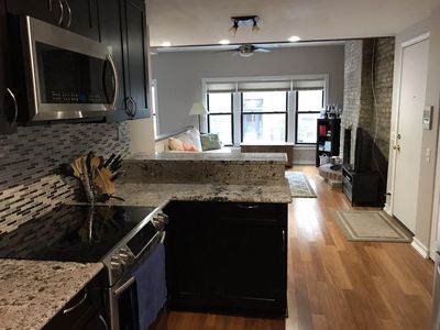 817 W Cuyler Ave #1, Chicago, IL, 60613