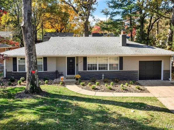 1225 Cheshire Ln, Saint Louis, MO 63119
