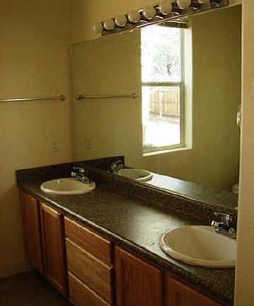 4th image of 556 W Cinnabar Trail