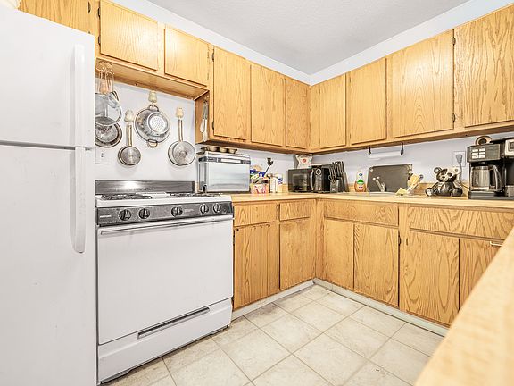 2nd image of 23-54 Steinway St #3F
