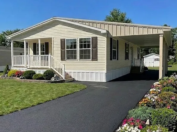 281 Chauncey Walker St #346, Belchertown, MA 01007