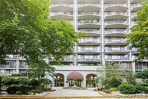 15 Stewart Pl — Photo 1