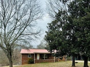 6583 Heardsville Rd, Cumming, GA 30028