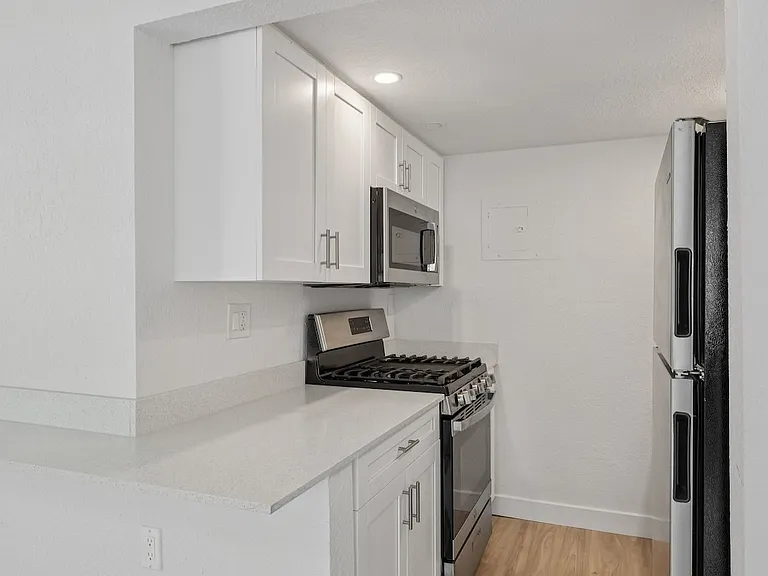 Haven on Canal Apartments — Photo 9
