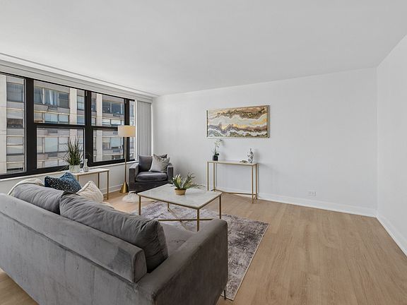 5th image of 5801 N Sheridan Rd APT 20E