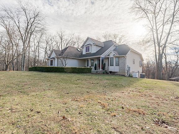 3rd image of 5000 Silverado Ln