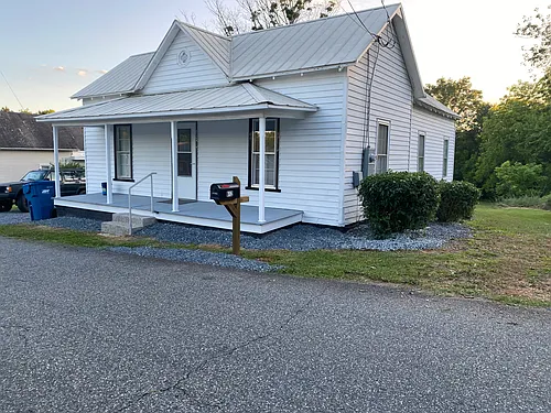 612 Oliver St Photo 1