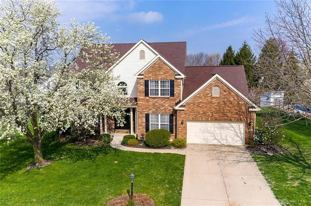 525 Brookside Dr photo 1