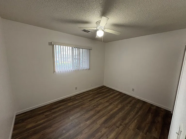 690 W North Way — Photo 10