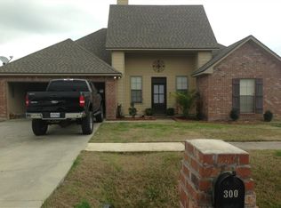 300 Magnolia Knee Dr, Carencro, LA 70520