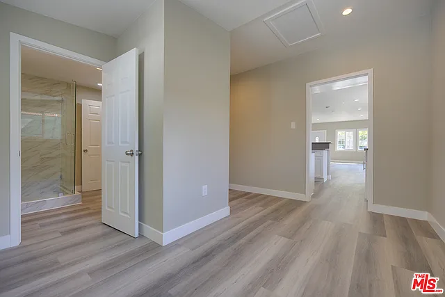 1127 N Formosa Ave — Photo 22