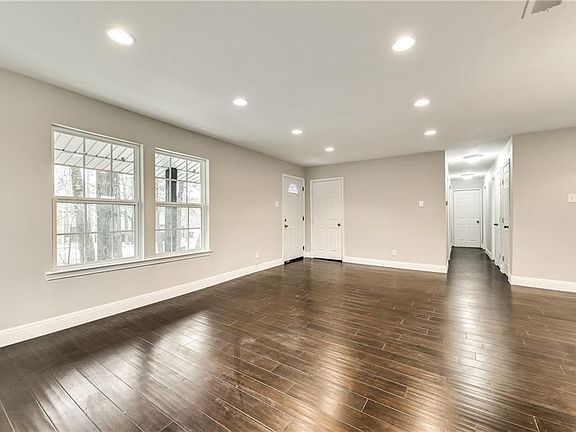 4th image of 937 Shoreline Dr