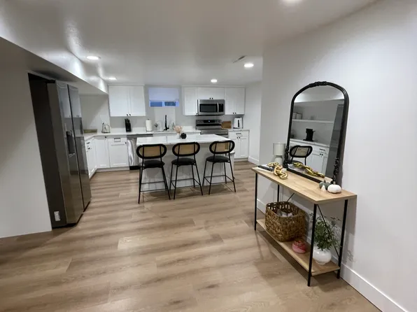 8856 S 400 E, Sandy, UT 84070
