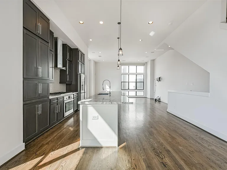 2824 Clay St — Photo 15