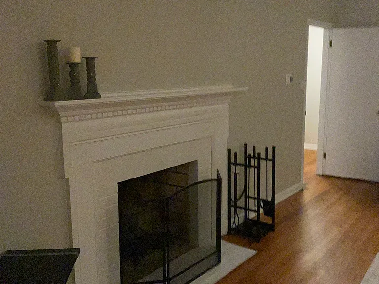 1921 Edgerton Dr — Photo 5