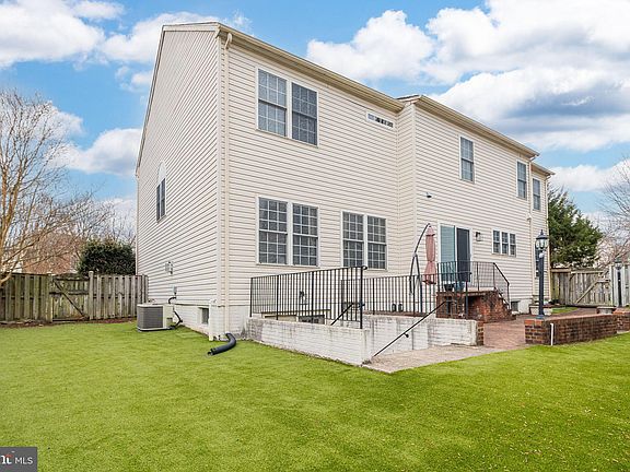 3rd image of 6239 Willowfield Way