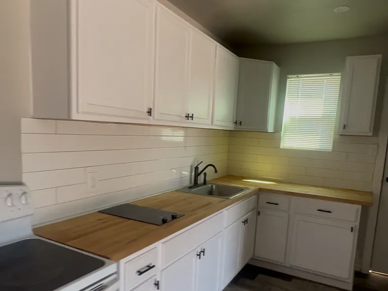 1321 Southbay Dr #B — Photo 8