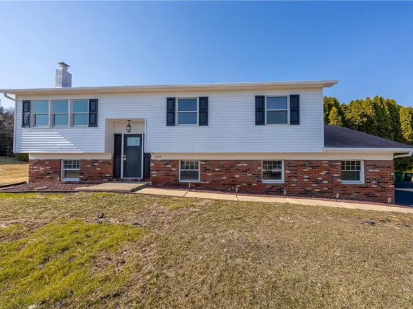 2557 Kirk St N, Slatington, PA 18080