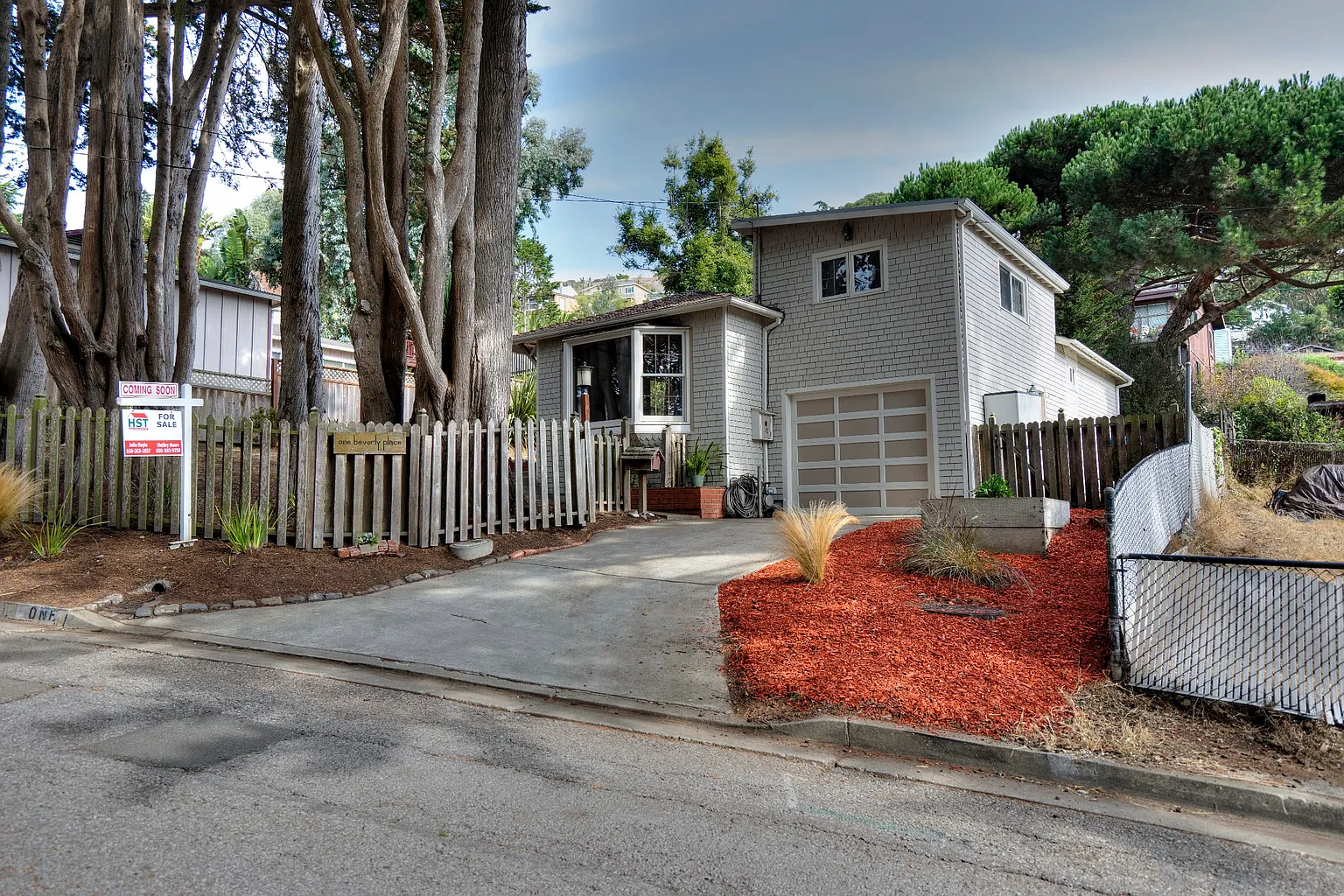 1 Beverly Pl photo 1