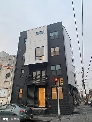 1501 Parrish St #3R Photo 1