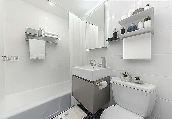 5th image of 561 Amsterdam Ave #14G
