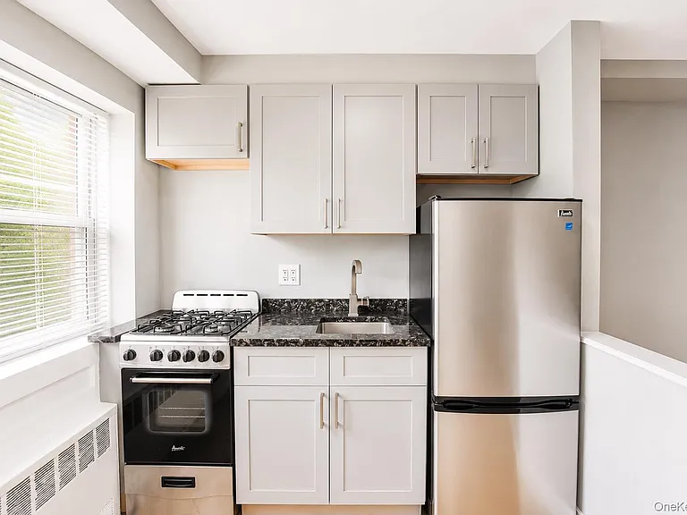 470 E Broadway #A3 — Photo 10