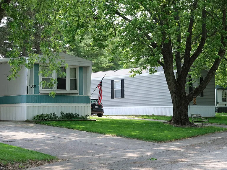 Hoosier Estates — Photo 4