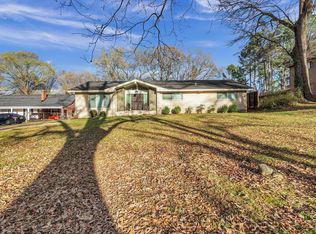 3692 Lakeview Rd, Memphis, TN 38116