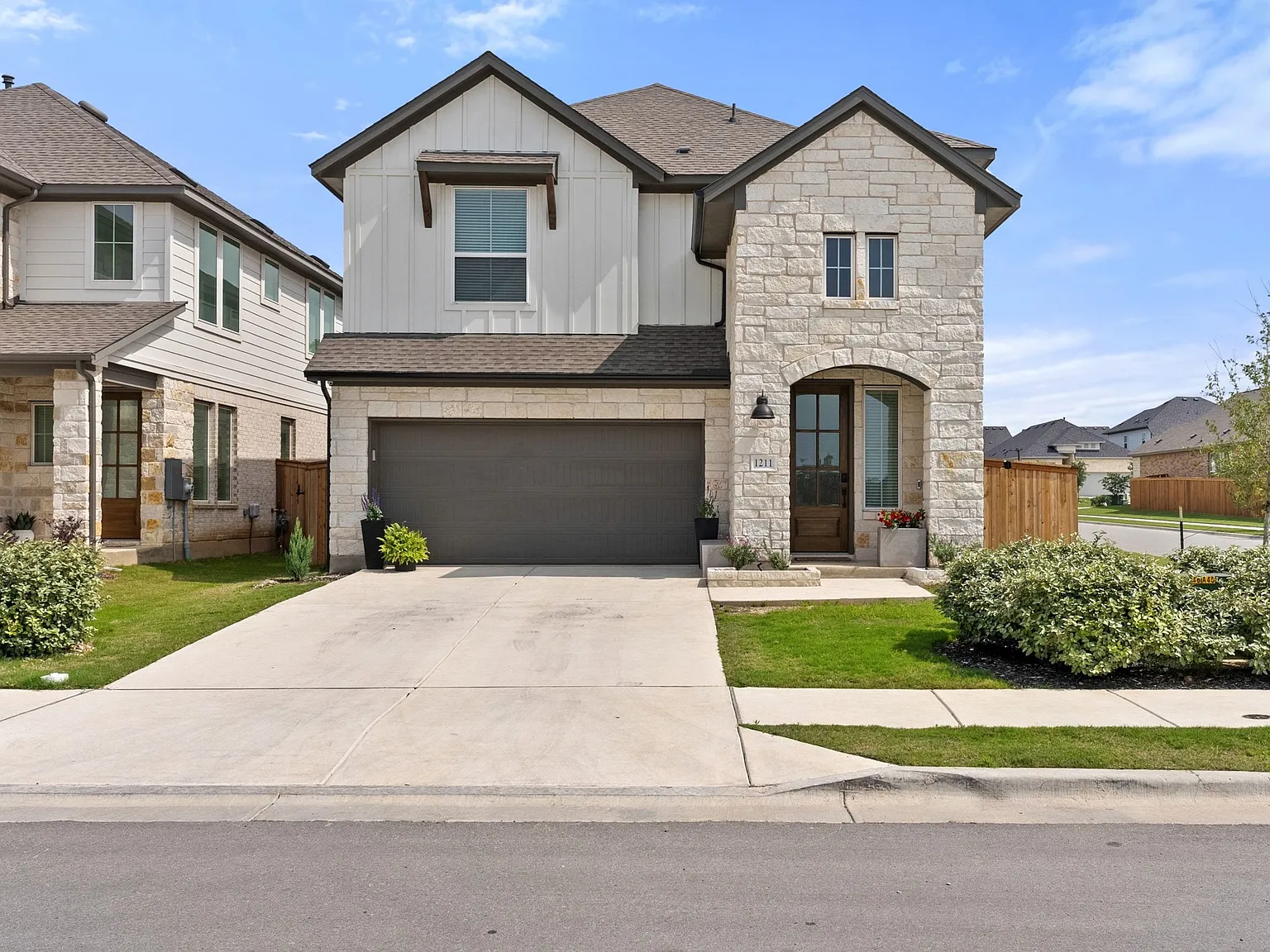 4 bed, 2362 sqft, $3,600 — Photo 1