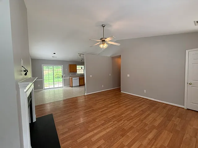 1965 Camden Forest Dr — Photo 11