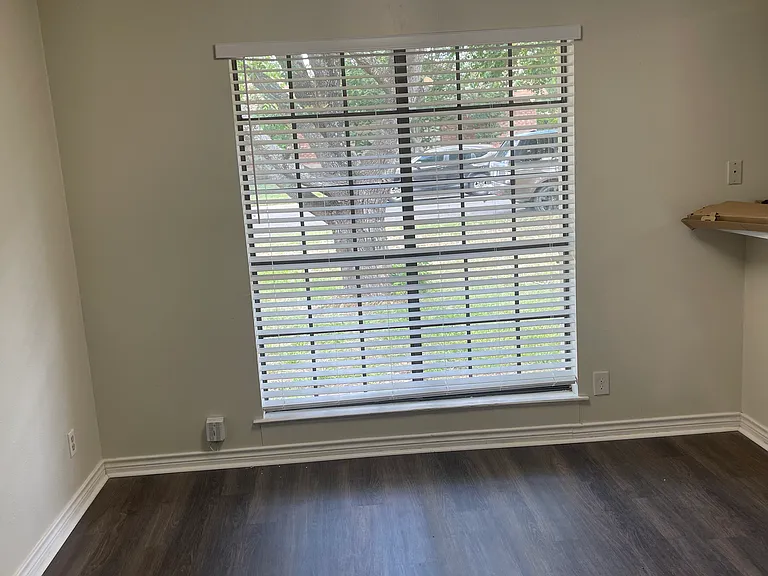 4221 Longhorn Trl — Photo 9