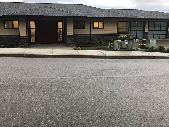2nd image of 4545 Heron Ridge Dr NE