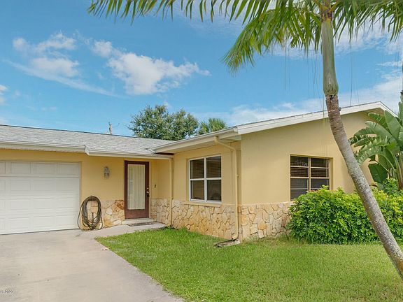 3rd image of 1214 Seminole Dr