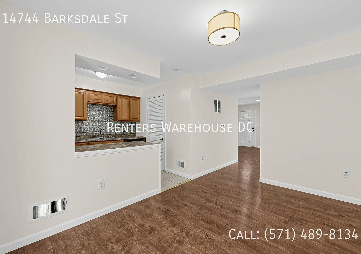Updated 3BR Townhome with Private Fenced Yard in Woodbridge — Photo 3