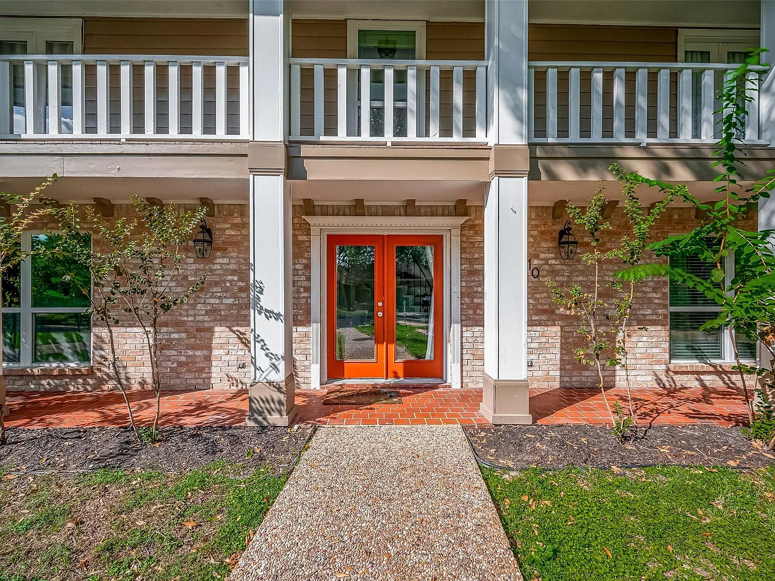 4 bed, 2.5 bath, 3000 sqft, $2,850 — Photo 3