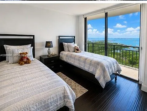 2843 S Bayshore Dr #P4-F — Photo 19