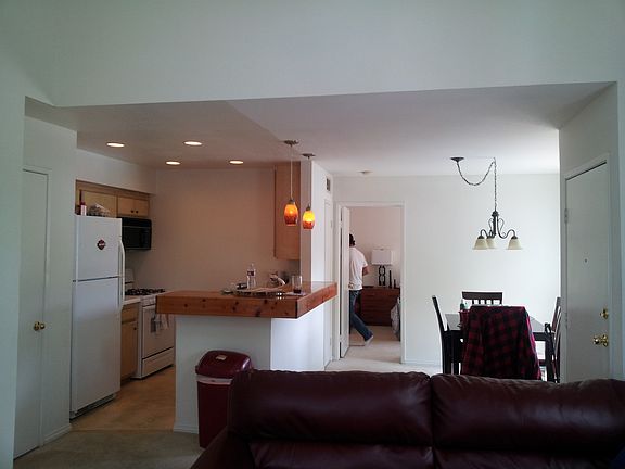 3rd image of 24401 Valle Del Oro Unit 202