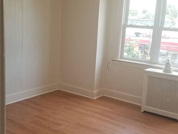 3rd image of 8524 126th St