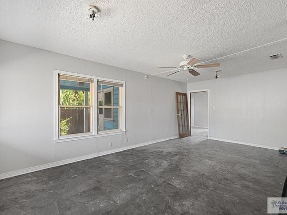 4th image of 404 North St