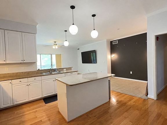 3rd image of 230 Nat Turner Blvd Unit 2004