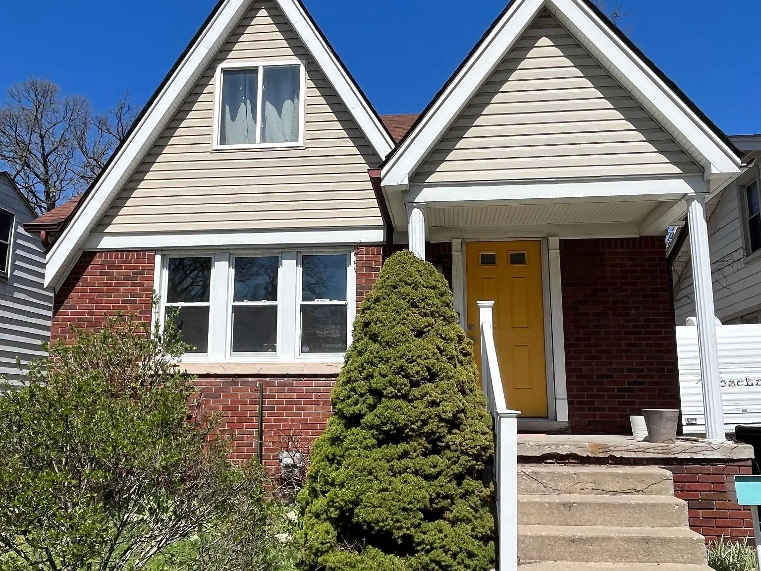 3 bed, 1305 sqft, $2,600 — Photo 2
